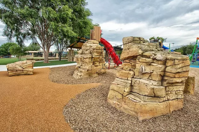 24879393063 5bfede93c6 z